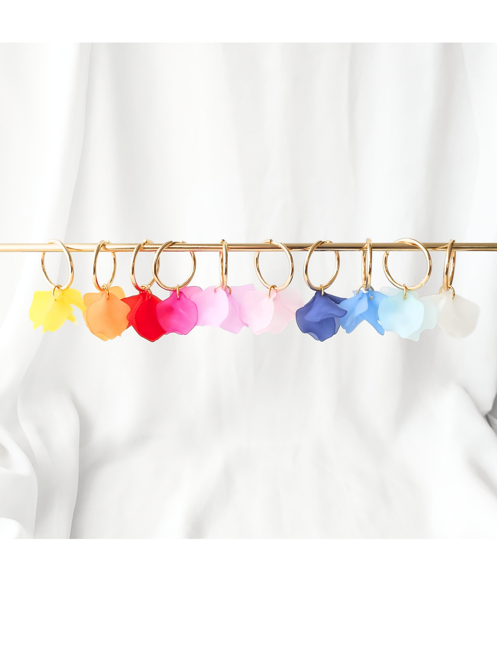 Poppy hoop earrings - Pearly white: 30 mm hoop earrings + petals - MintMouse (Unicorner Concept Store)