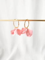Poppy hoop earrings - Pale pink: 30 mm hoop earrings + petals