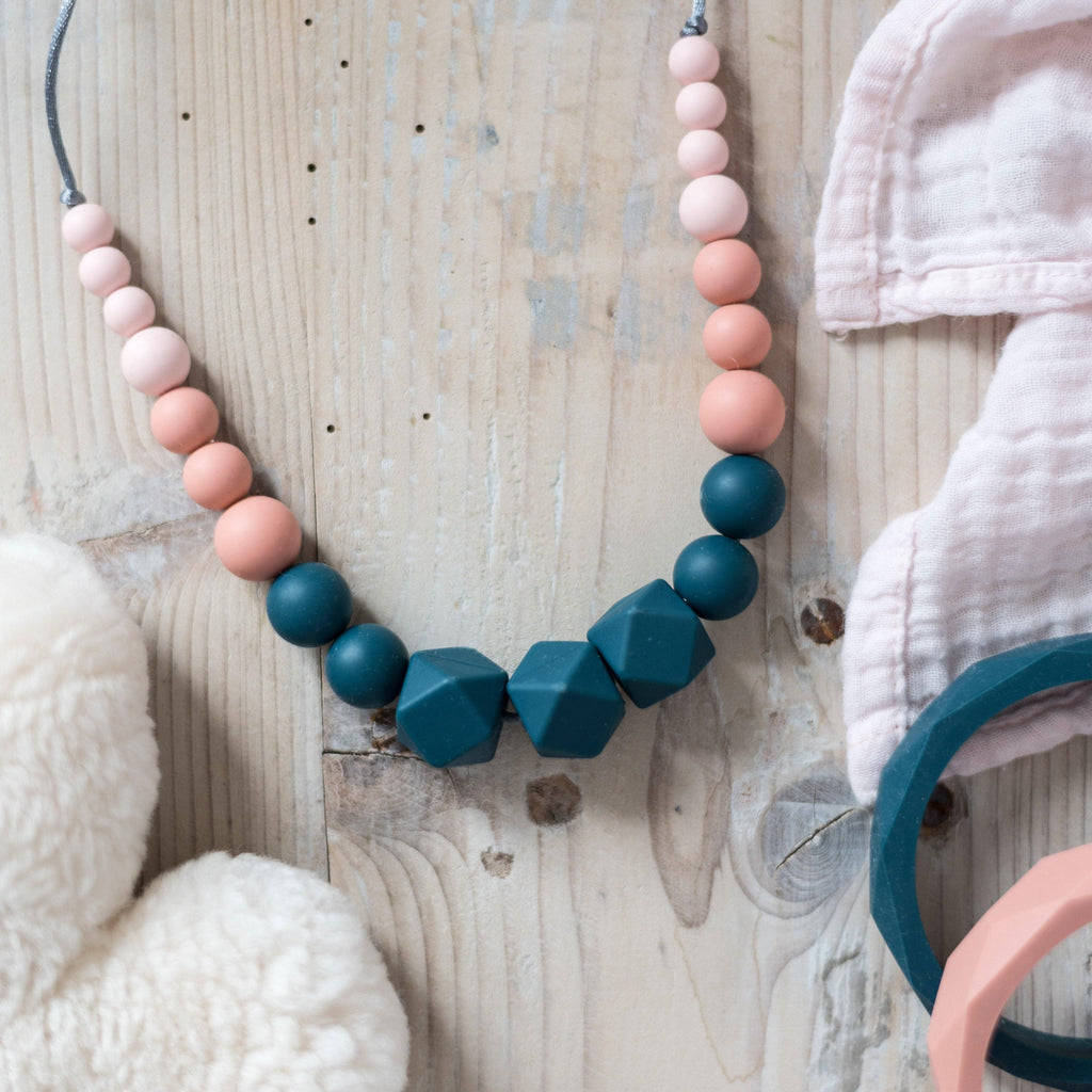 Solène | Breastfeeding, wearing and teething jewelry: Terracotta (Terracota-Nude-Pearl Pink) - MintMouse (Unicorner Concept Store)