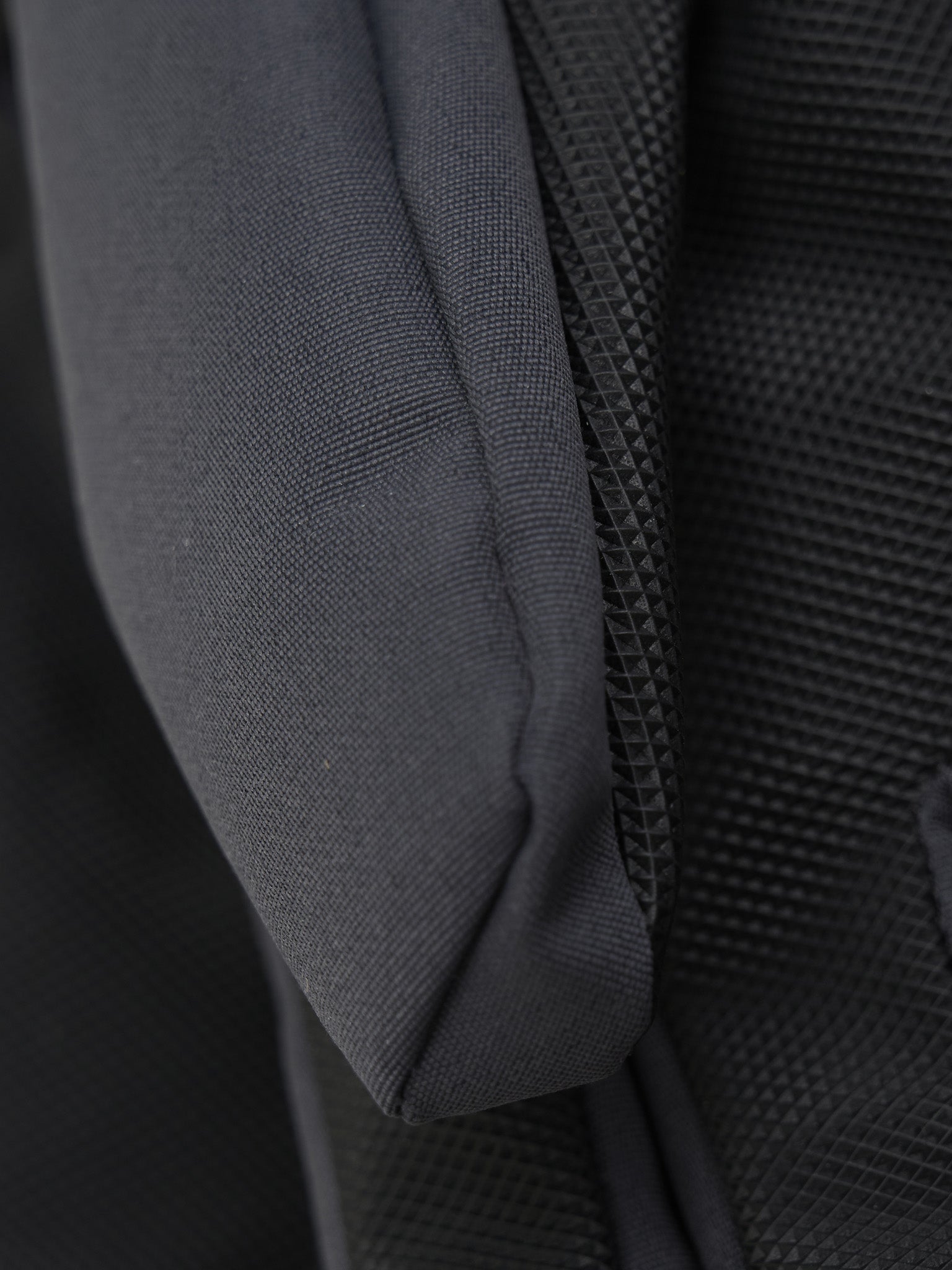 (240365) En Fant - Gloves - Ebony - MintMouse (Unicorner Concept Store)