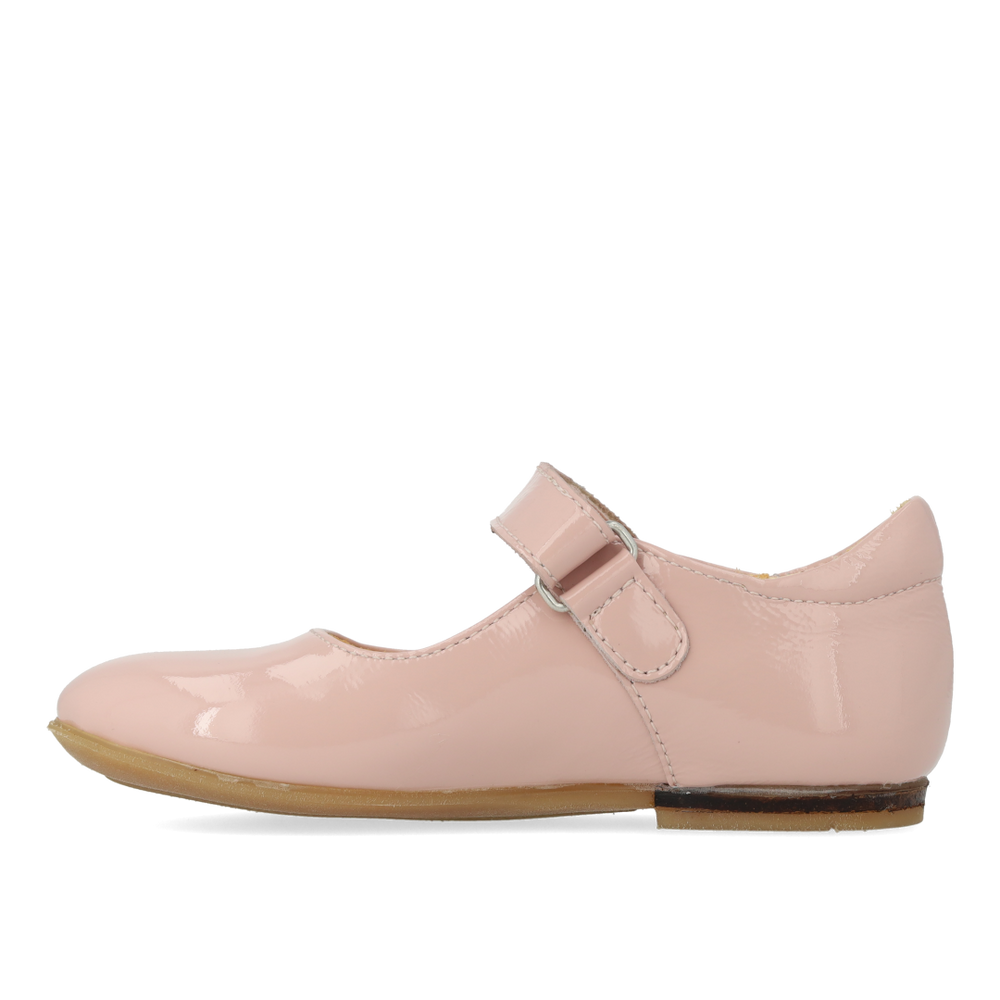 (3470-101) Ballerina wiht cut-out heart motif