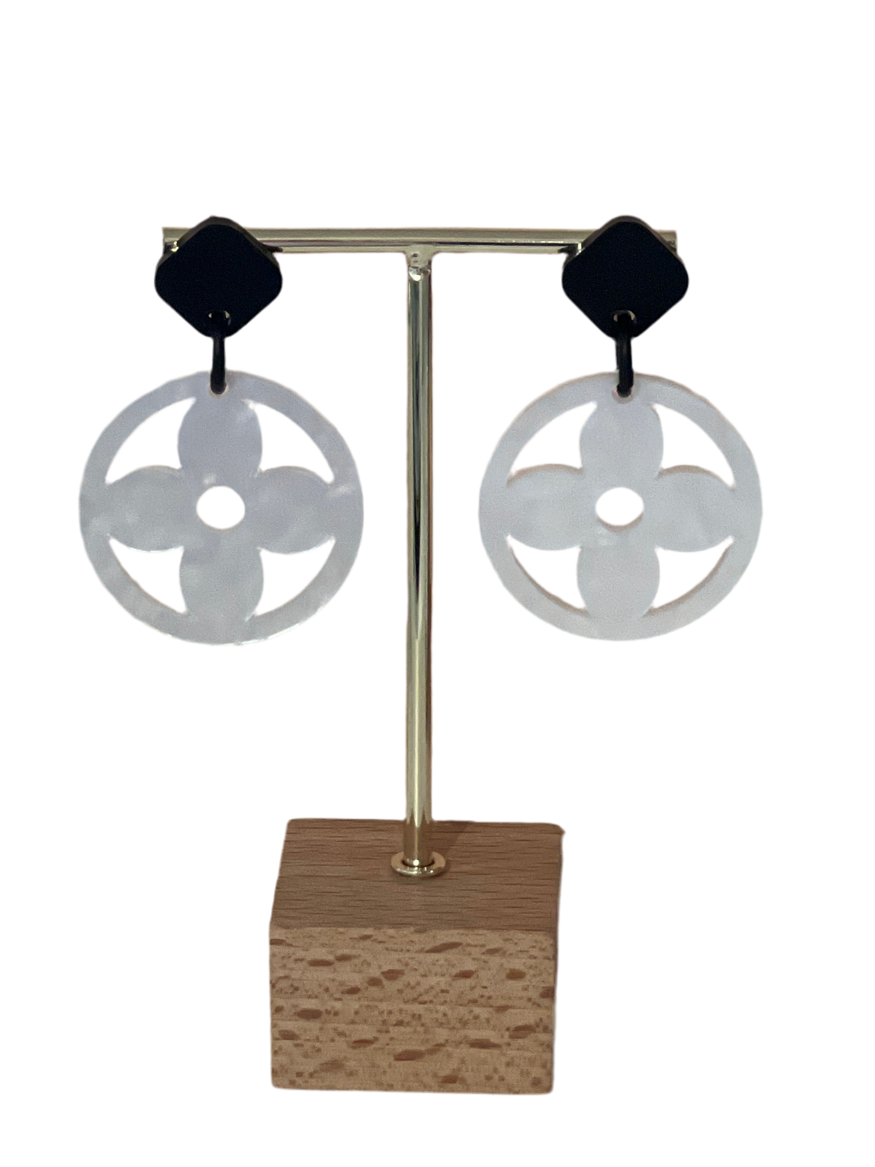 Acrylic earrings - Flower White - MintMouse (Unicorner Concept Store)