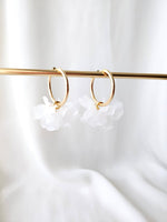 PEONY hoop earrings - White: 30 mm hoop earrings + petals