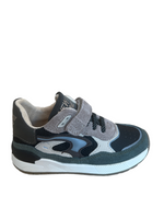 ST25W008-B Trainers Green Taupe