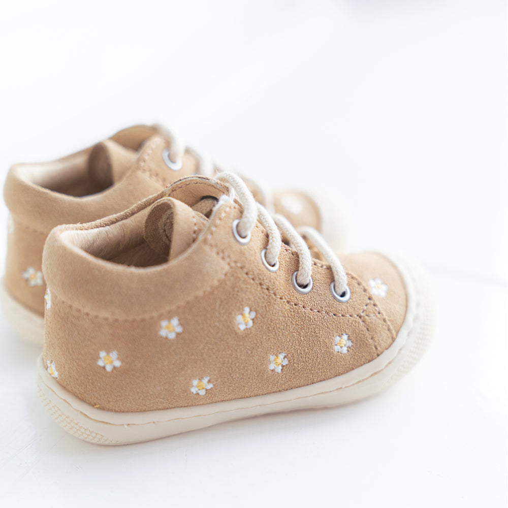Naturino Cocoon - Embr. Daisies Suede Sand