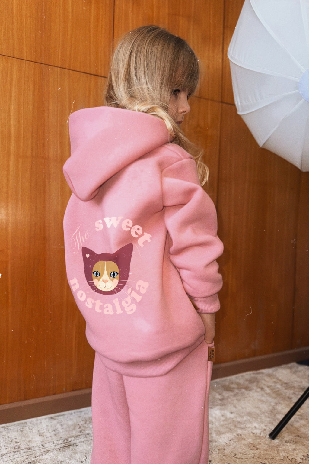 (0130_F26040) Hoodie with Back Print – Deep Rose — official HEBE image 3