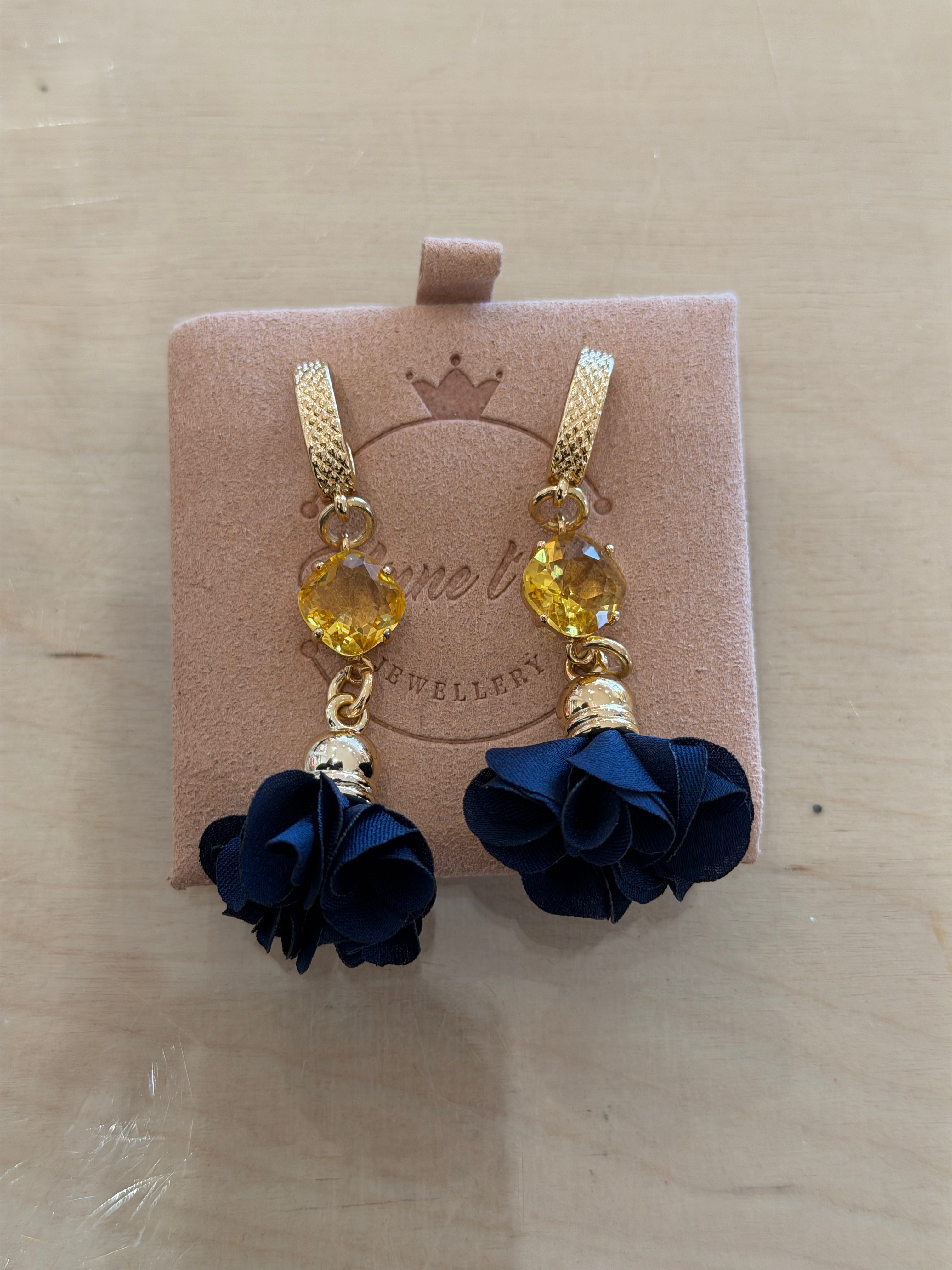 Earrings flower navy gold