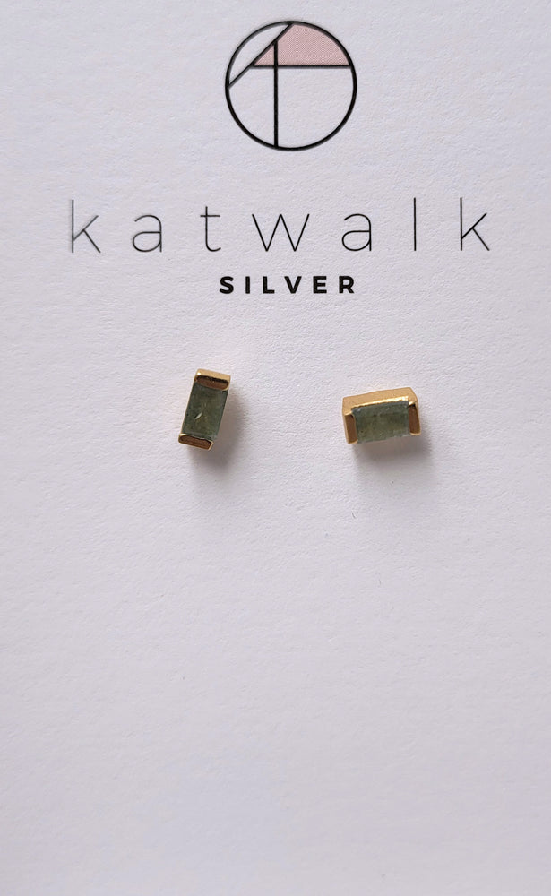 Earrings Square with stone gold 1st Green aventuri