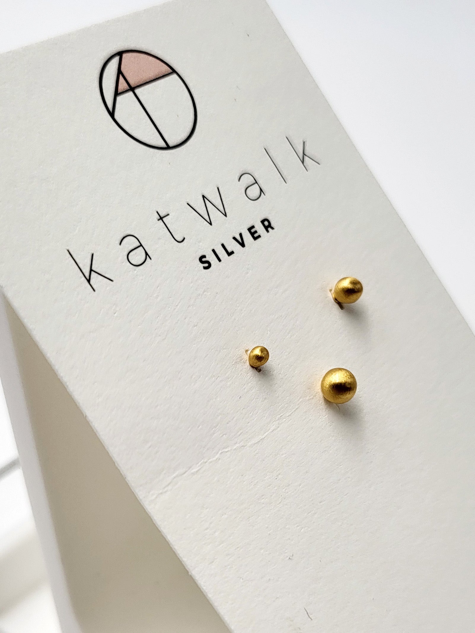 Earrings Stud 3x Gold - MintMouse (Unicorner Concept Store)