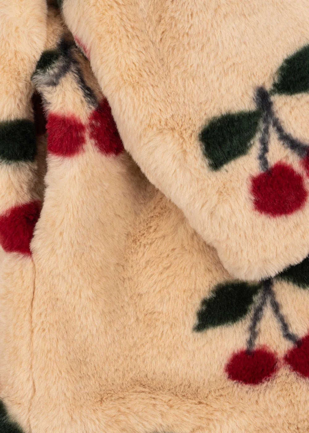 Fuzzie Coat - Ma Grande Cerise
