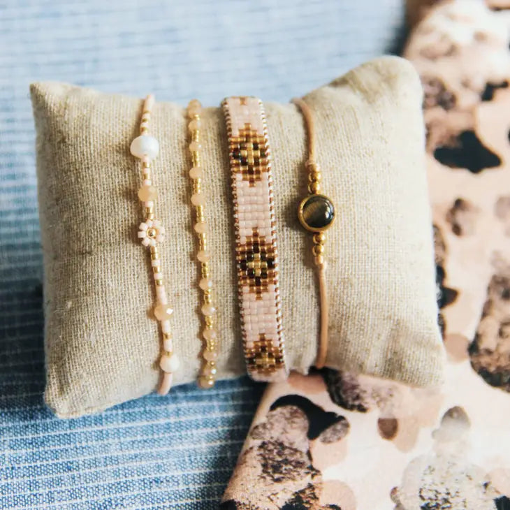 Miyuki bracelet with daisy flower – nude/gold