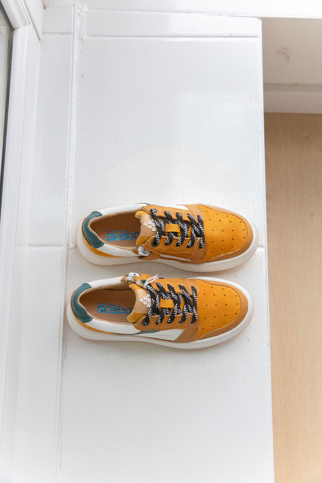 (80056) Low trainers Mustard - MintMouse (Unicorner Concept Store)