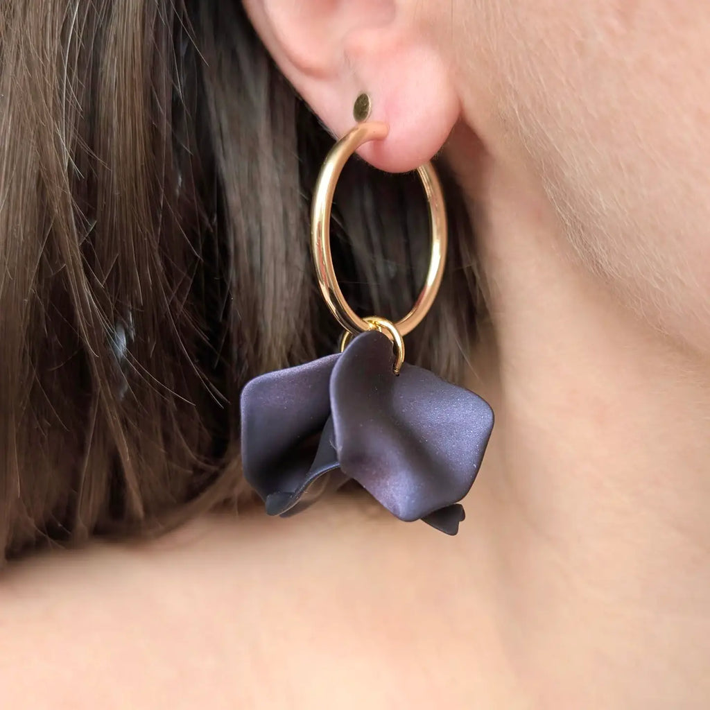 Boucles d'oreilles créoles coquelicot - Bleu marine : Créoles 30 mm + pétales