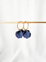 Poppy hoop earrings - Navy blue: 30 mm hoop earrings + petals