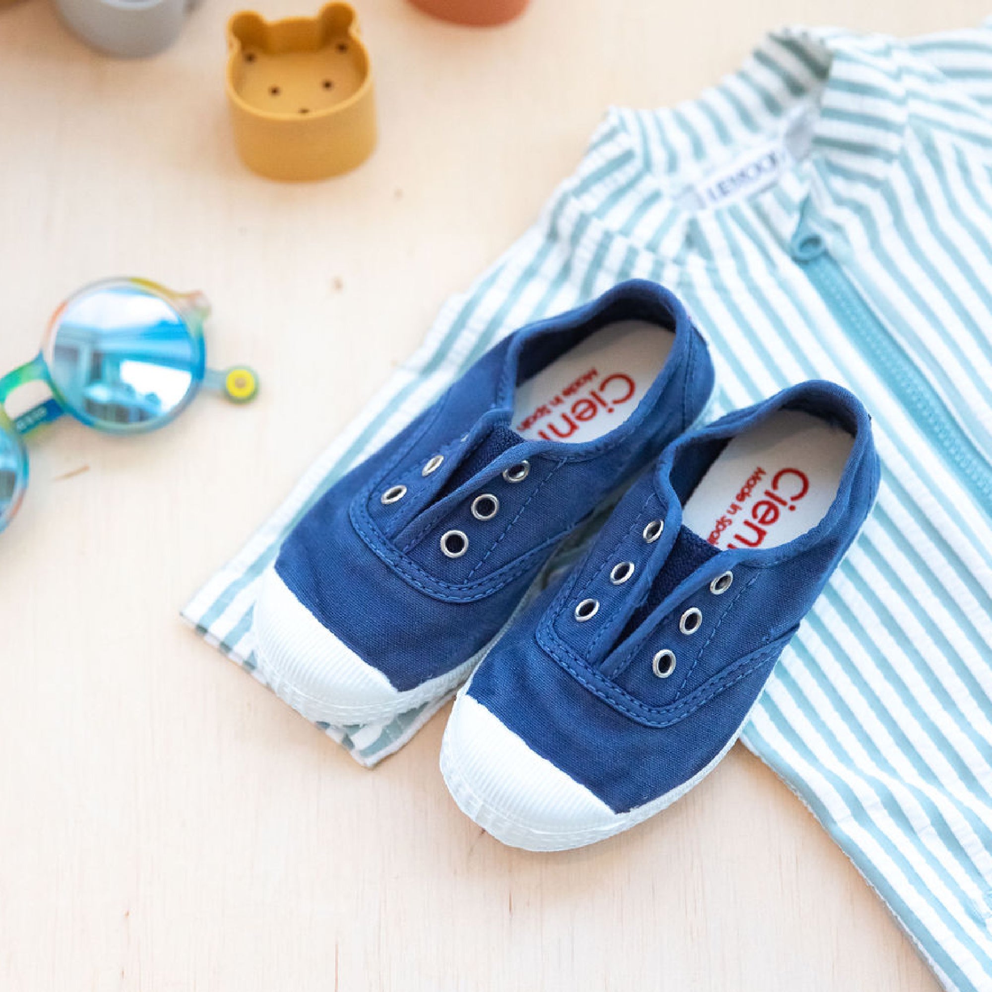 (70777-84) Cienta slip-ons - Azul Oscur - MintMouse (Unicorner Concept Store)