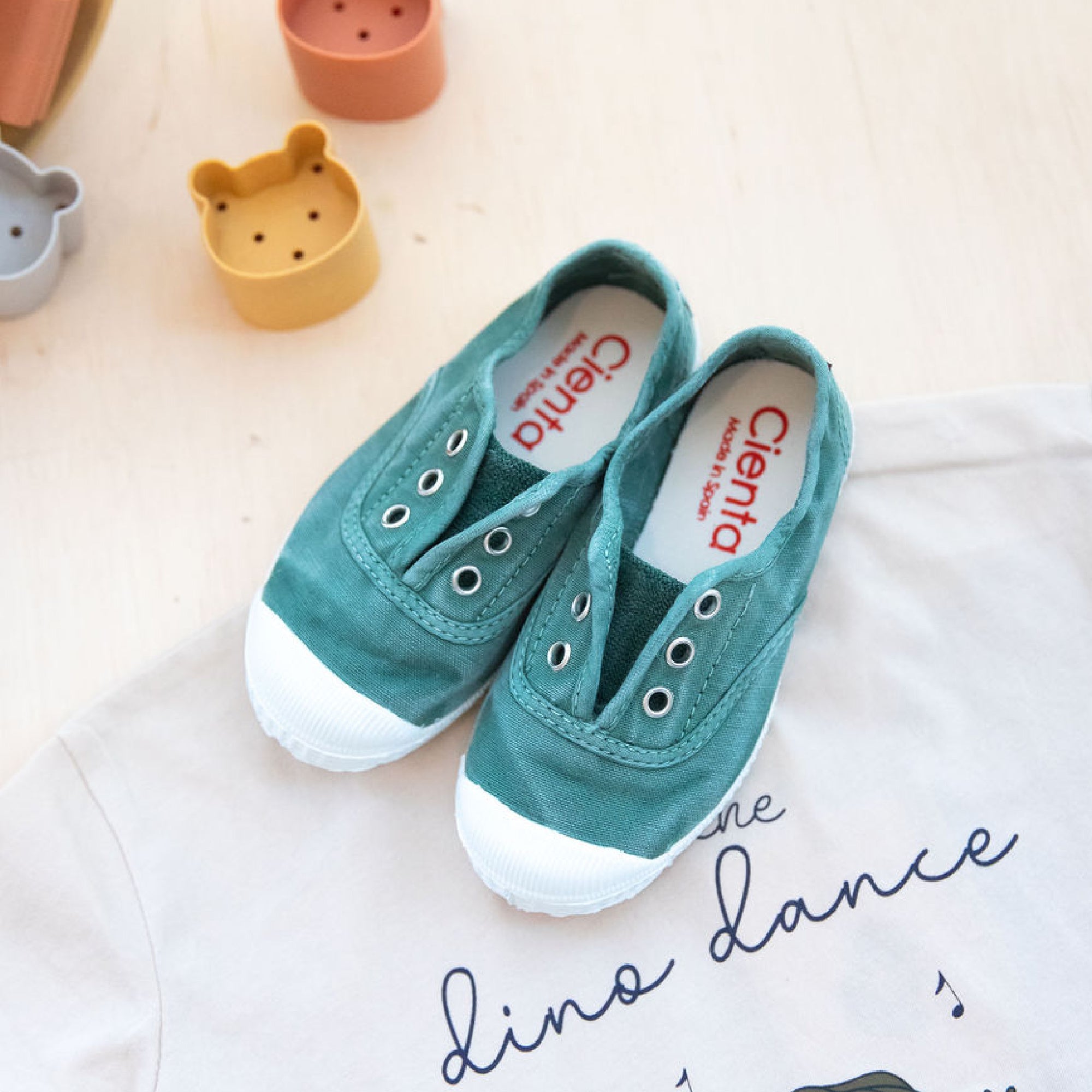 (70777-189) Cienta slip-ons -Green (Albahaca) - MintMouse (Unicorner Concept Store)