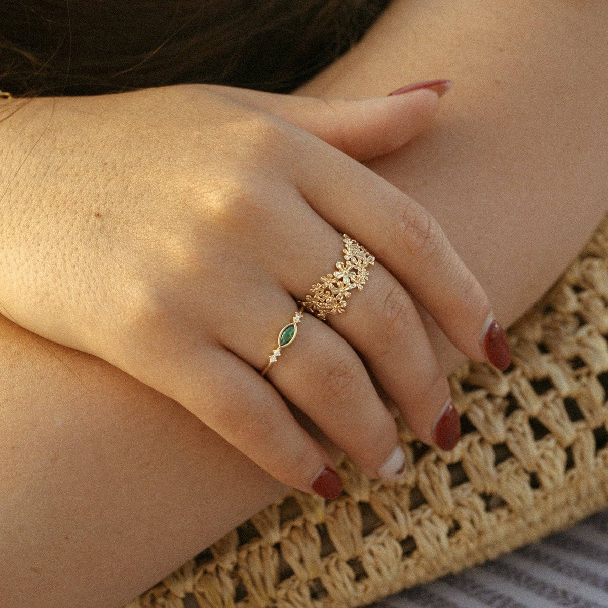 Elena ring: 52