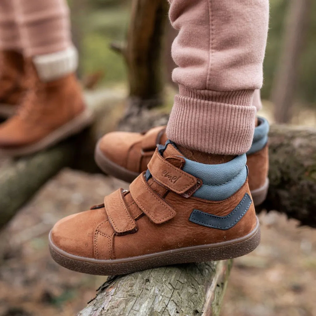 (2777A) Emel Brown velcro trainers