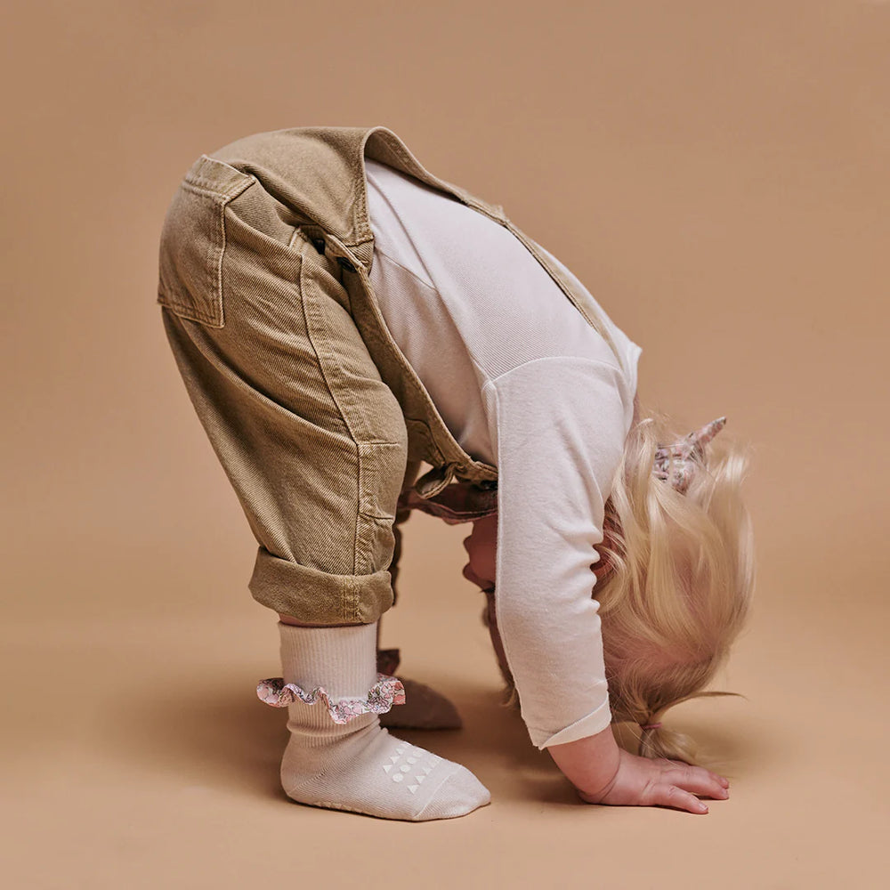Non-slip Socks Bamboo Off White, Liberty Ruffle - MintMouse (Unicorner Concept Store)