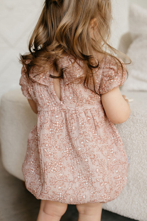 Pink romper with flower pattern - Romantic