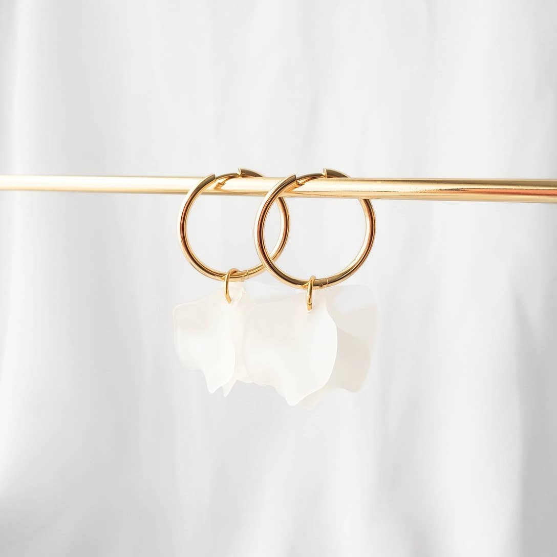 POPPY hoop earrings in translucent white