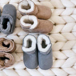 (K001-002) Soft wool baby winter booties beige