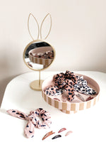 Set of 4 scrunchies