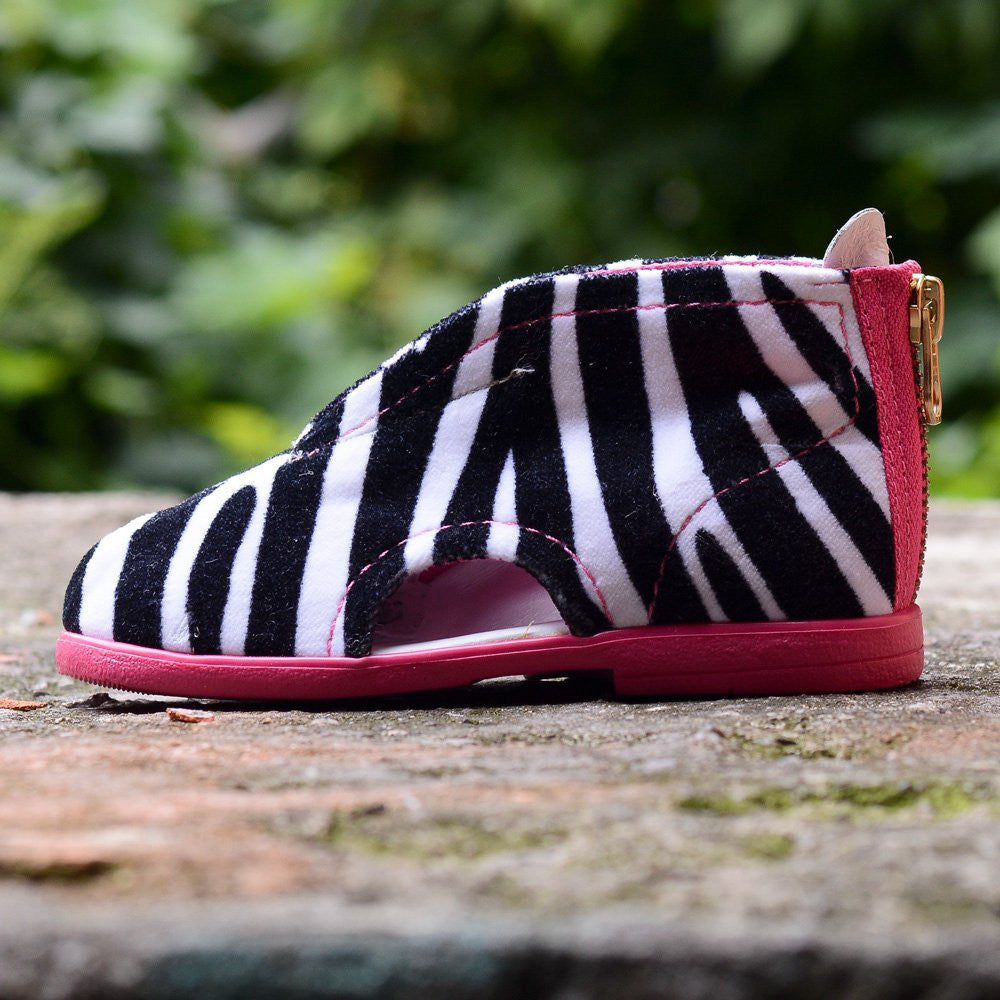 Zebra Slippers Pink - MintMouse (Unicorner Concept Store)
