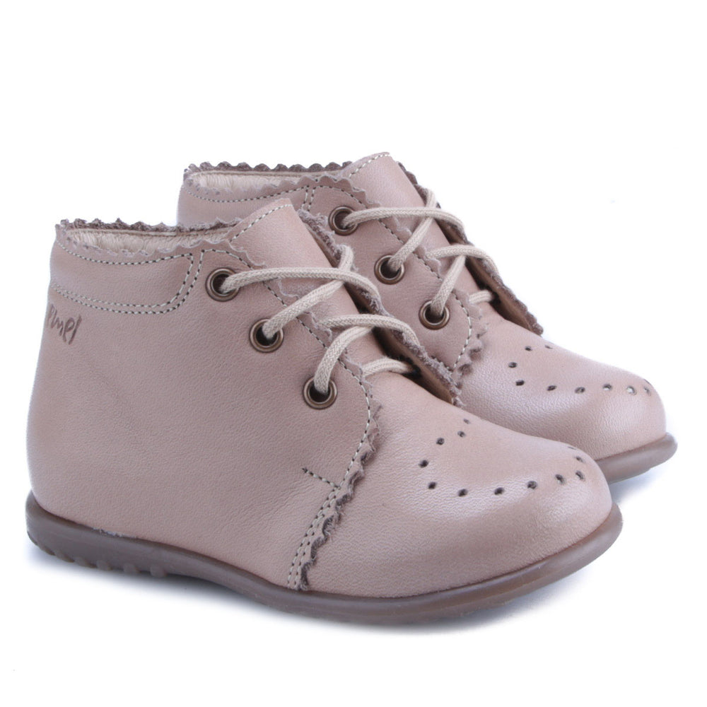 (1152-13) Emel first shoes