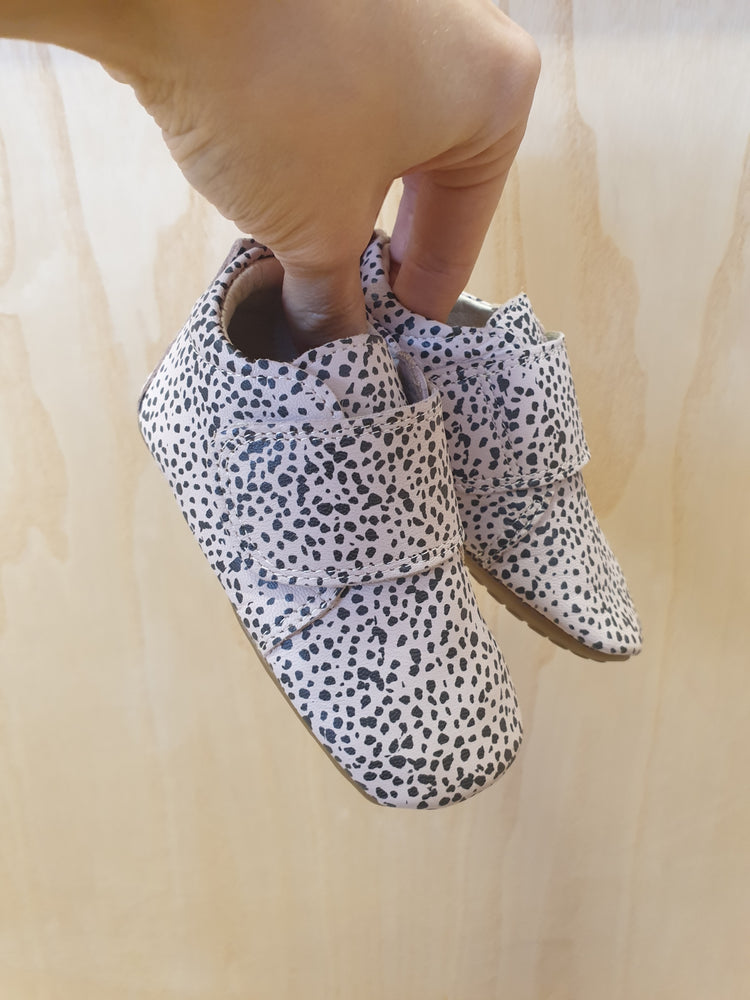 Pom Pom leather slippers - print beige pebbles - MintMouse (Unicorner Concept Store)