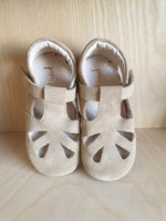 Leather slippers - beige suede open