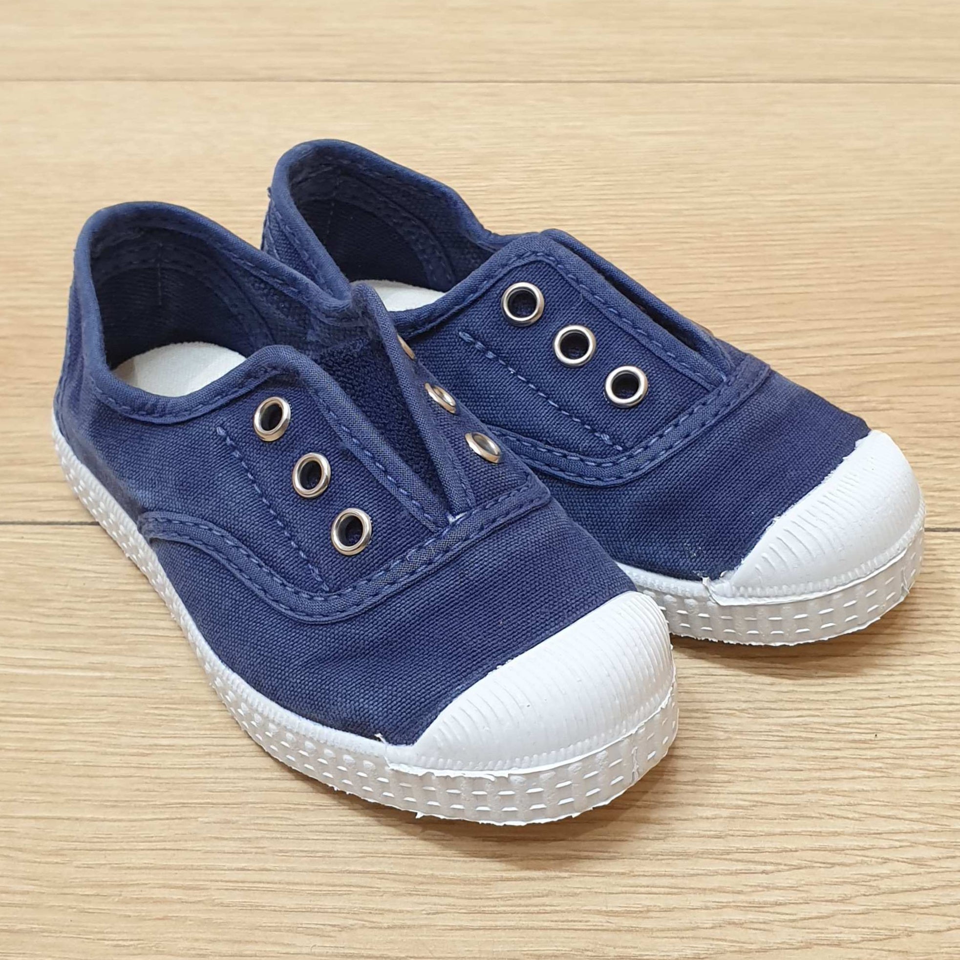 (70777-84) Cienta slip-ons - Azul Oscur - MintMouse (Unicorner Concept Store)