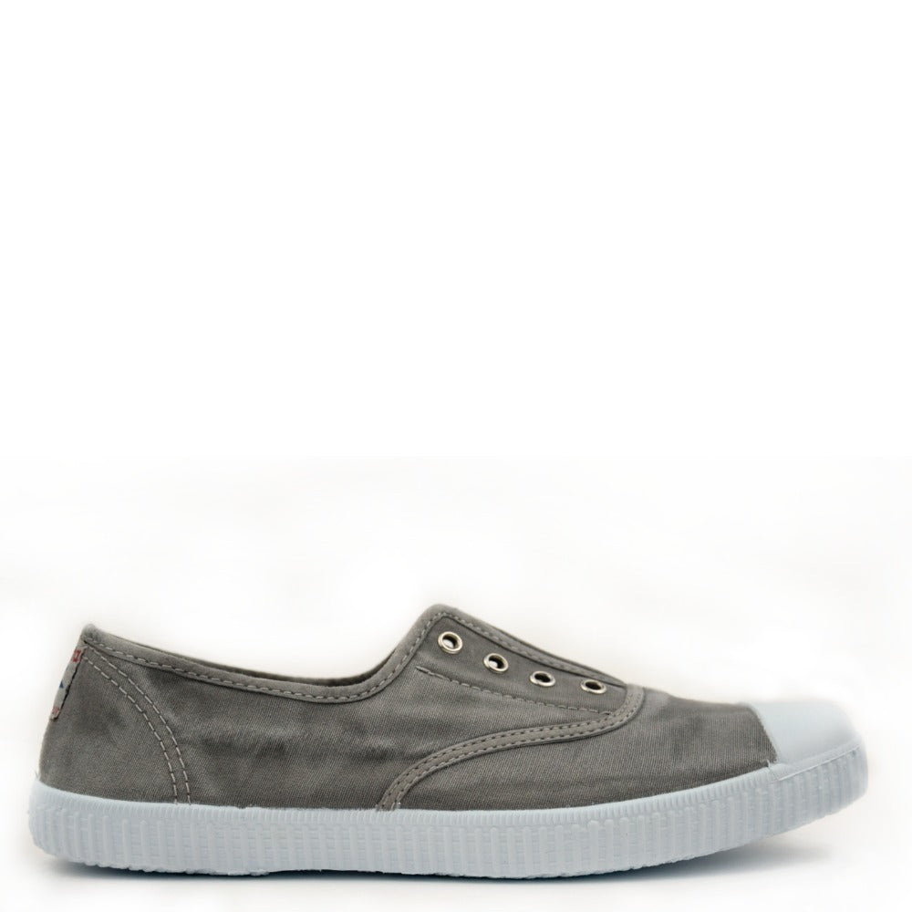 Cienta slip-ons - Light grey - MintMouse (Unicorner Concept Store)