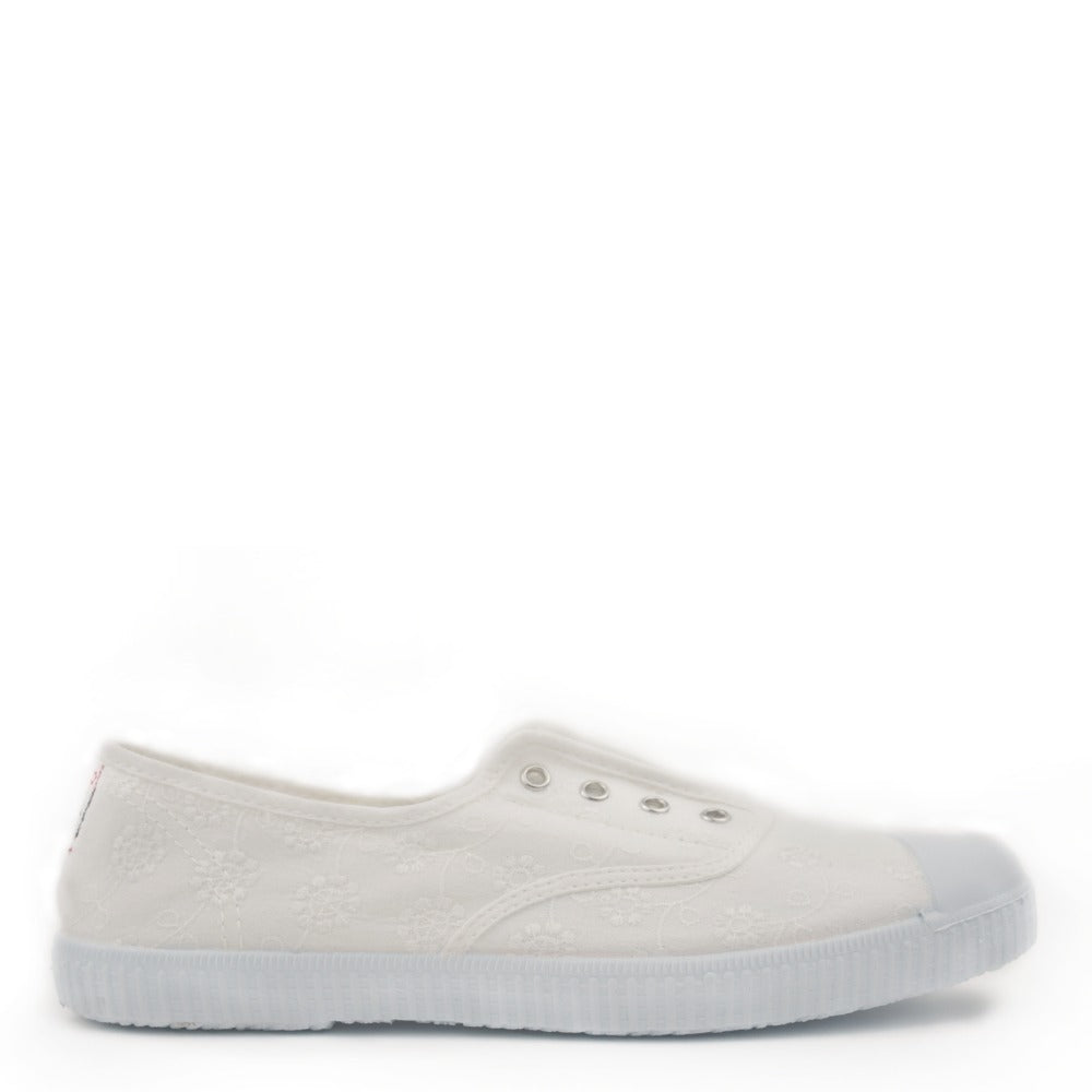 Cienta slip-ons - white flowers - MintMouse (Unicorner Concept Store)