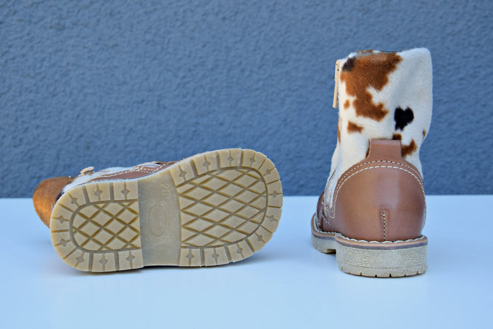 Emel Animal Slide in Boots (1984-2K) - MintMouse (Unicorner Concept Store)