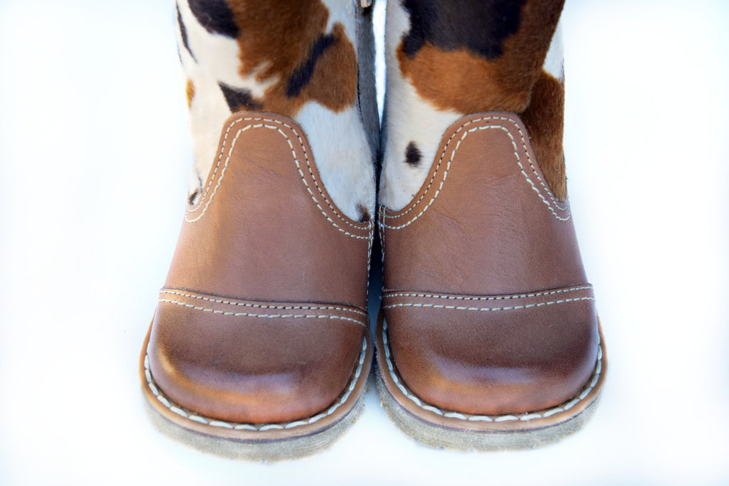 Emel Animal Slide in Boots (1984-2K) - MintMouse (Unicorner Concept Store)