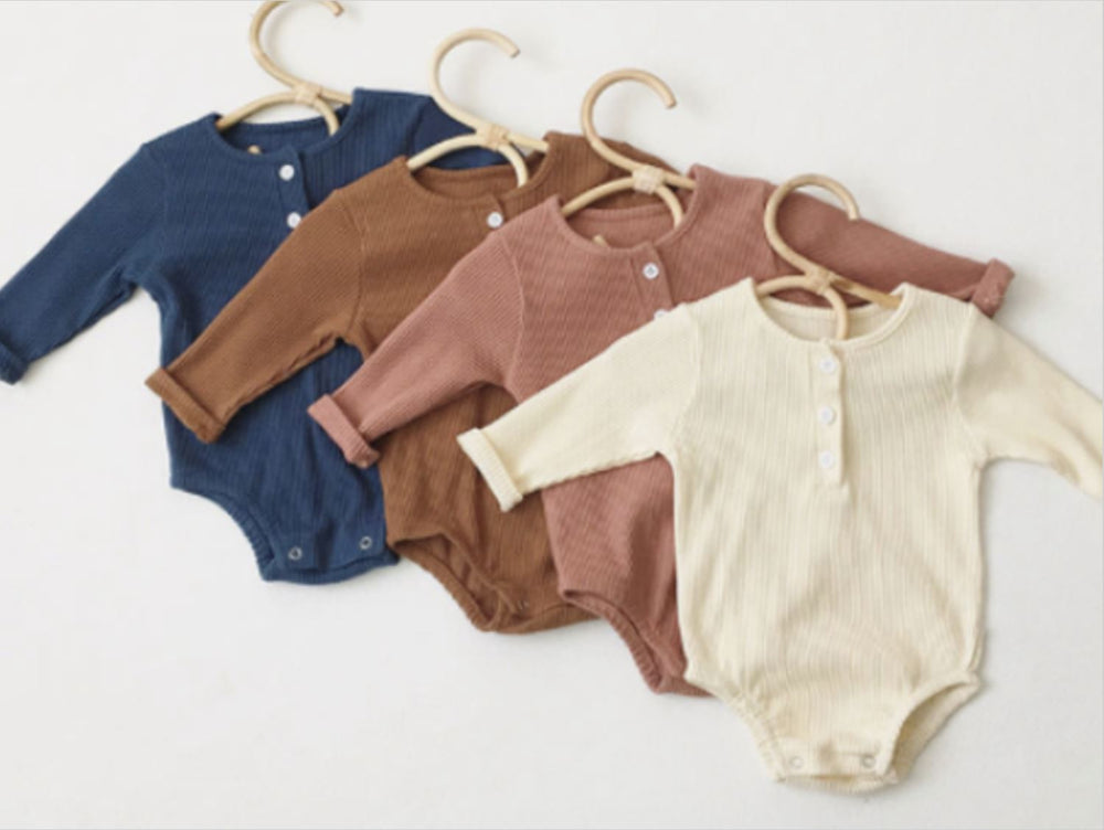 Organic cotton ribbed baby romper