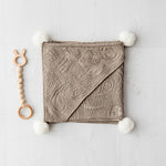 Bamboo hooded blanket with pom poms - Beige