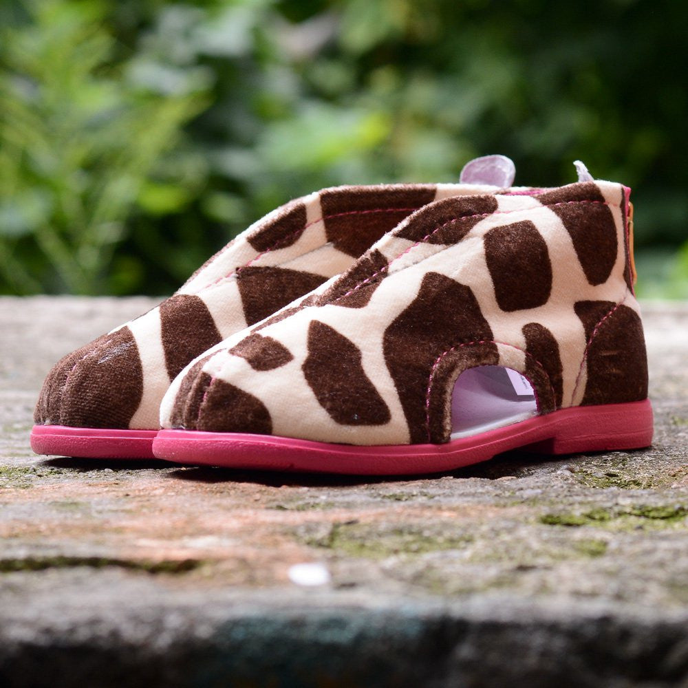 Giraffe Slippers Pink - MintMouse (Unicorner Concept Store)