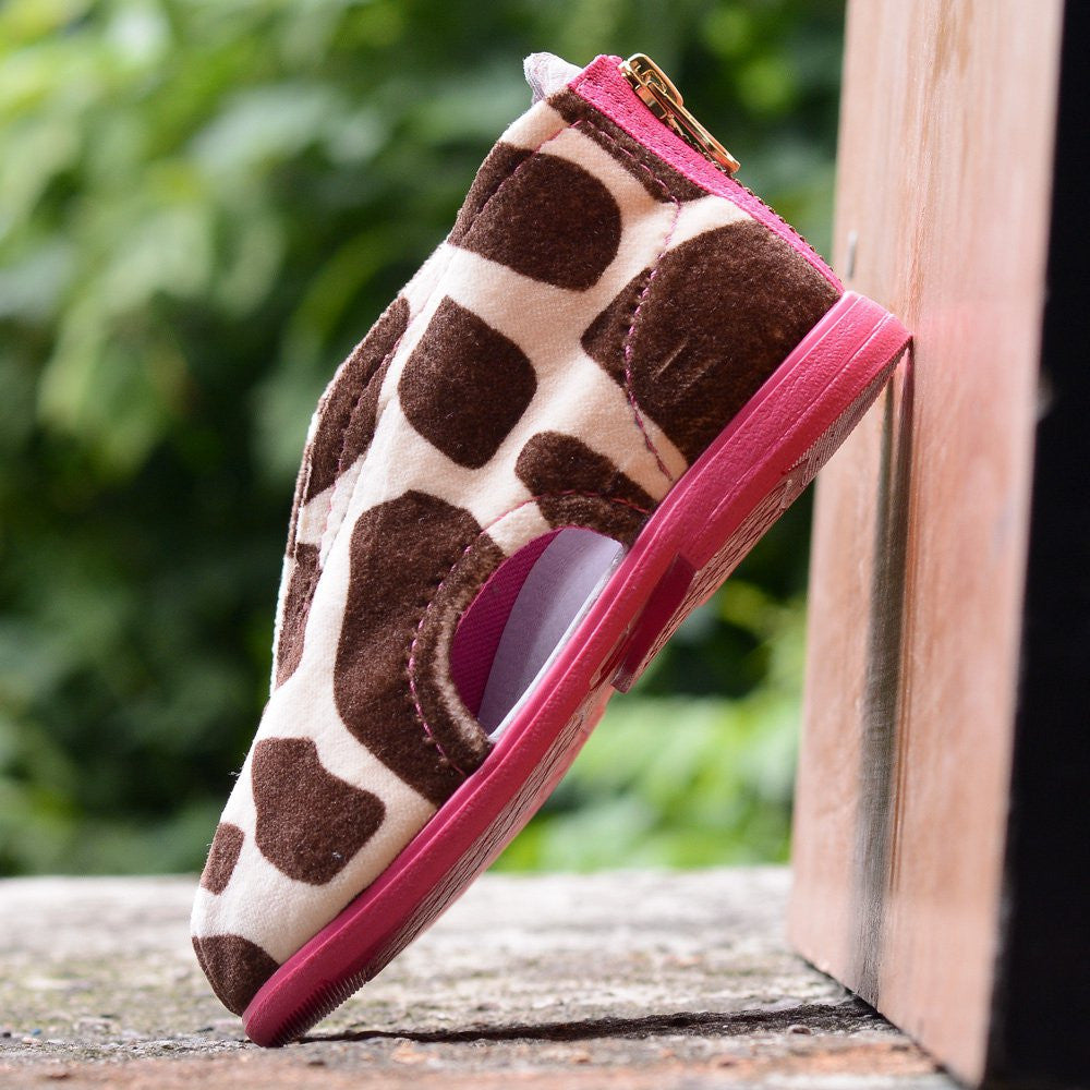 Giraffe Slippers Pink - MintMouse (Unicorner Concept Store)