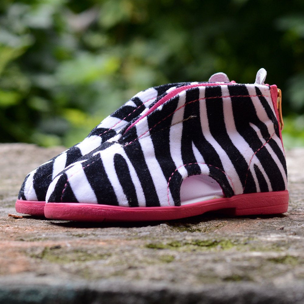 Zebra Slippers Pink - MintMouse (Unicorner Concept Store)